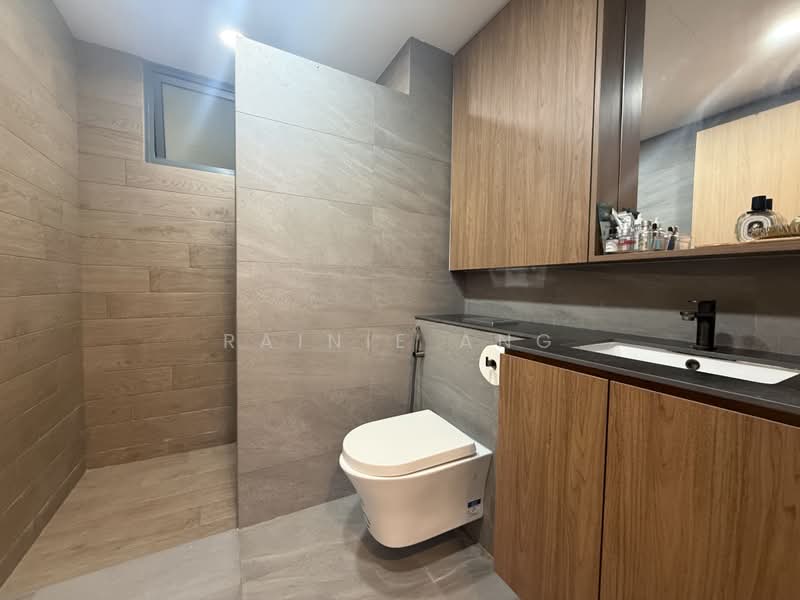 Wandervale, 351 Choa Chu Kang Avenue 3, 3 Bedrooms, 958 sqft, Condominium For Sale, by Rainie Ang, 500233742 - Bathroom - PropertyGuru.com.sg