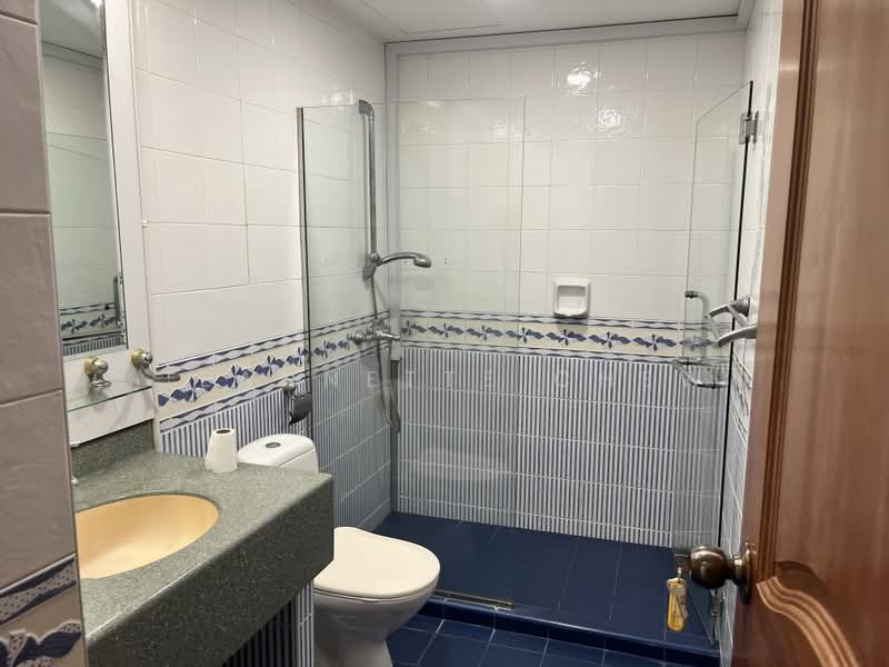 Ridgewood Condominium, 1 Ridgewood Close, 3 Bedrooms, 1,617 sqft, Condominium For Sale, by Jeannette Chew, 500233747 - Bathroom - PropertyGuru.com.sg
