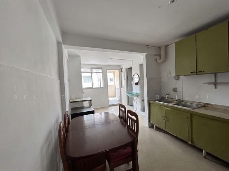 108 Lorong 1 Toa Payoh, 108 Lorong 1 Toa Payoh, 3 Bedrooms, 710 sqft, HDB Flat For Sale, by Bell Tan (Annabella), 500233749 - Kitchen - PropertyGuru.com.sg
