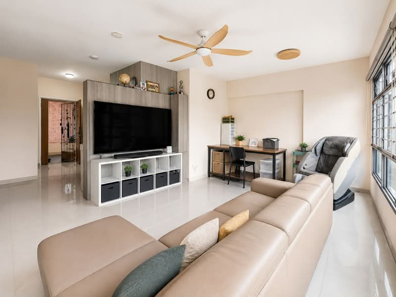 622A Tampines Avenue 12, 622A Tampines Avenue 12, 3 Bedrooms, 1,216 sqft, HDB Flat For Sale, by Benny Lim, 500233750 - Living Room - PropertyGuru.com.sg