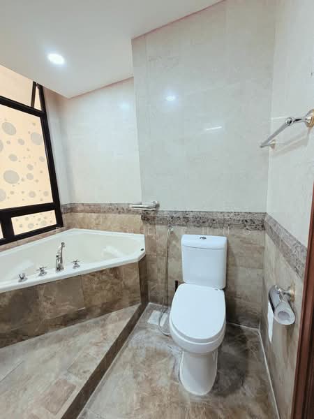 The Sterling, 1001 Bukit Timah Road, Room Rental, 111 sqft, Condominium For Rent, by Elaine Chng, 500233755 - Bathroom - PropertyGuru.com.sg