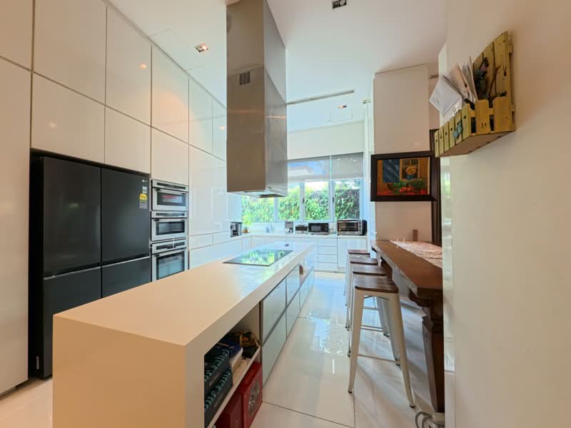 RARE NAMLY CORONATION ROAD LANDED HOME | DISTINCTIVE CONTEMPORARY HOME, Jalan Haji Alias / Coronation Road West / Namly / Jalan Siantan, 7 Bedrooms, 7,010 sqft, Semi-Detached House For Sale, by Li Rong Teh, 500233758 - PropertyGuru.com.sg