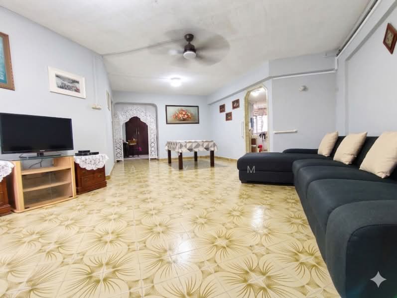 521 Jurong West Street 52, 521 Jurong West Street 52, 3 Bedrooms, 1,011 sqft, HDB Flat For Sale, by Alex Lim, 500233762 - Living Room - PropertyGuru.com.sg