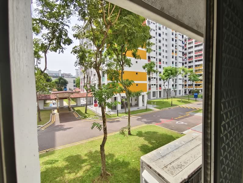 Huge 5i 1355 Sq Ft, Beside MRT, 2 Pri School, Shopping Ctr, Jurong West, 3 Bedrooms, 1,355 sqft, HDB Flat For Sale, by Alex Lim, 500233786 - Exterior - PropertyGuru.com.sg