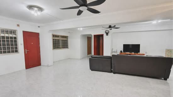 Huge 5i 1355 Sq Ft, Beside MRT, 2 Pri School, Shopping Ctr, Jurong West, 3 Bedrooms, 1,355 sqft, HDB Flat For Sale, by Alex Lim, 500233786 - PropertyGuru.com.sg