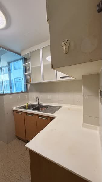 Blue Horizon, 21 West Coast Crescent, 3 Bedrooms, 1,163 sqft, Condominium For Sale, by Anthony Low, 500233793 - Kitchen - PropertyGuru.com.sg