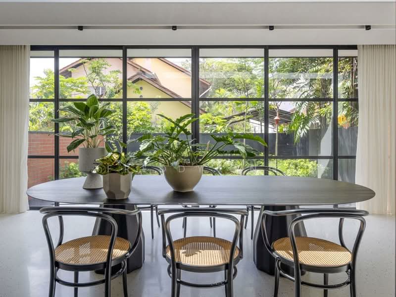 Landed Property near Siglap, Katong, East Coast, Franke Estate, East Coast Road, 4 Bedrooms, 3,490 sqft, Terraced House For Sale, by Freddy Ong, 500233816 - Dining Room - PropertyGuru.com.sg