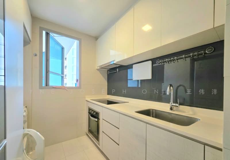 The Santorini, 31 Tampines Street 86, 2 Bedrooms, 743 sqft, Condominium For Sale, by Wayne Joseph Ong 王伟洋, 500233823 - Kitchen - PropertyGuru.com.sg