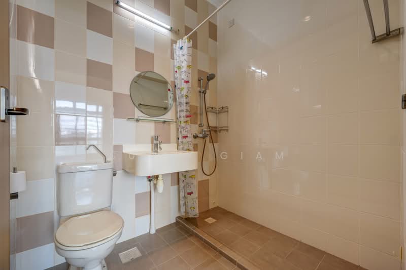 305A Punggol Road, 305A Punggol Road, 2 Bedrooms, 721 sqft, HDB Flat For Sale, by Sunny Giam, 500233831 - Bathroom - PropertyGuru.com.sg