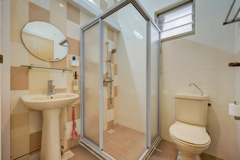 305A Punggol Road, 305A Punggol Road, 2 Bedrooms, 721 sqft, HDB Flat For Sale, by Sunny Giam, 500233831 - Bathroom - PropertyGuru.com.sg