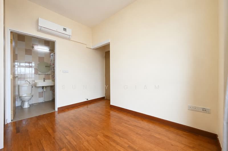 305A Punggol Road, 305A Punggol Road, 2 Bedrooms, 721 sqft, HDB Flat For Sale, by Sunny Giam, 500233831 - Bathroom - PropertyGuru.com.sg