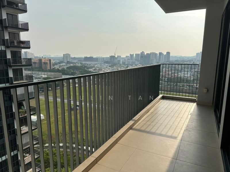 Sky Vue, 3 Bishan Street 15, 2 Bedrooms, 807 sqft, Condominium For Rent, by Julin Tan, 500233833 - Balcony - PropertyGuru.com.sg