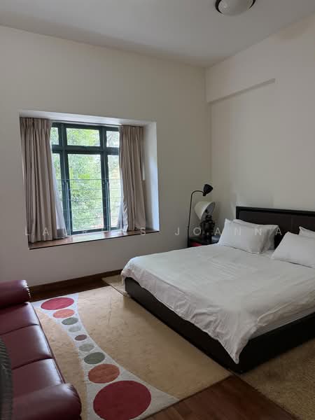 Fifth Avenue Condominium, 2 Fifth Avenue, 3 Bedrooms, 1,615 sqft, Condominium For Sale, by Laurens Joanna, 500233836 - Master Bedroom - PropertyGuru.com.sg