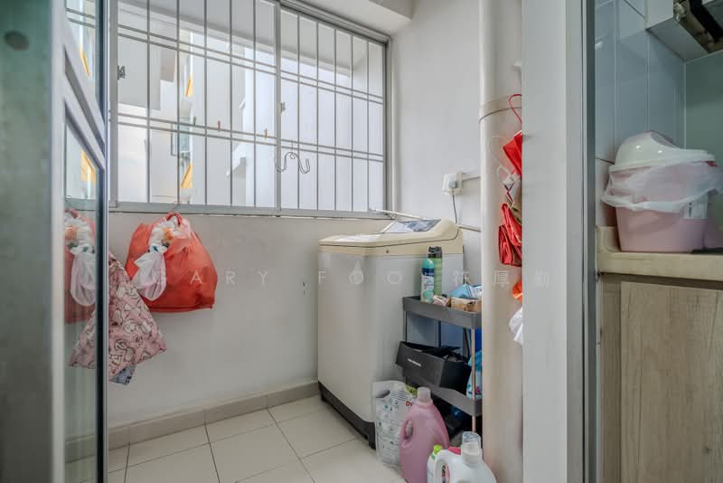 312A Clementi Avenue 4, 312A Clementi Avenue 4, 2 Bedrooms, 743 sqft, HDB Flat For Sale, by Gary Foo 符厚勤, 500233876 - Service Yard - PropertyGuru.com.sg