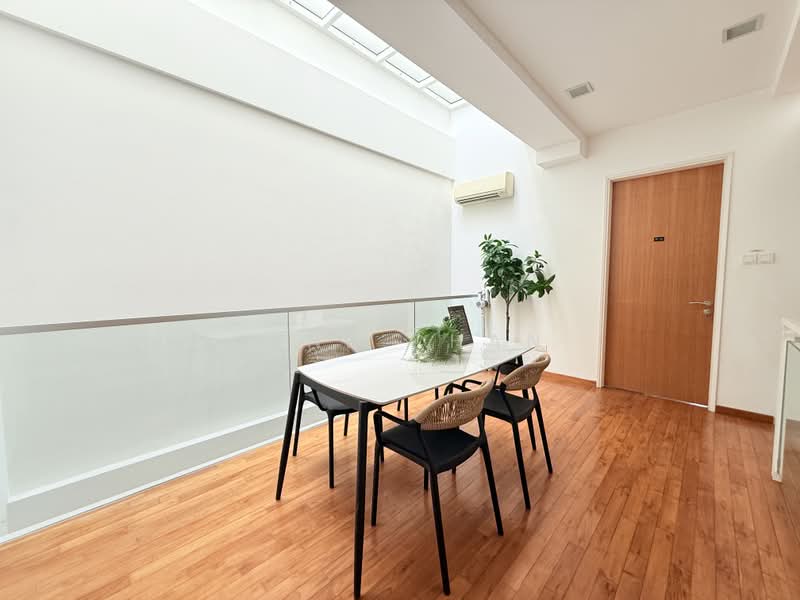 70a Grove drive, , Room Rental, 180 sqft, Terraced House For Rent, by Kyne Chan, 500233884 - Dining Room - PropertyGuru.com.sg