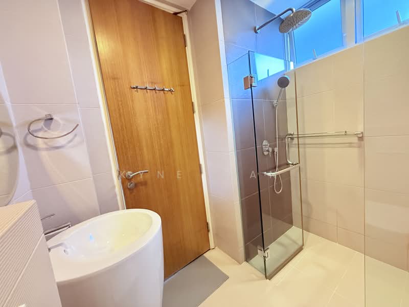 70A Grove Drive, , Room Rental, 180 sqft, Terraced House For Rent, by Kyne Chan, 500233891 - Bathroom - PropertyGuru.com.sg