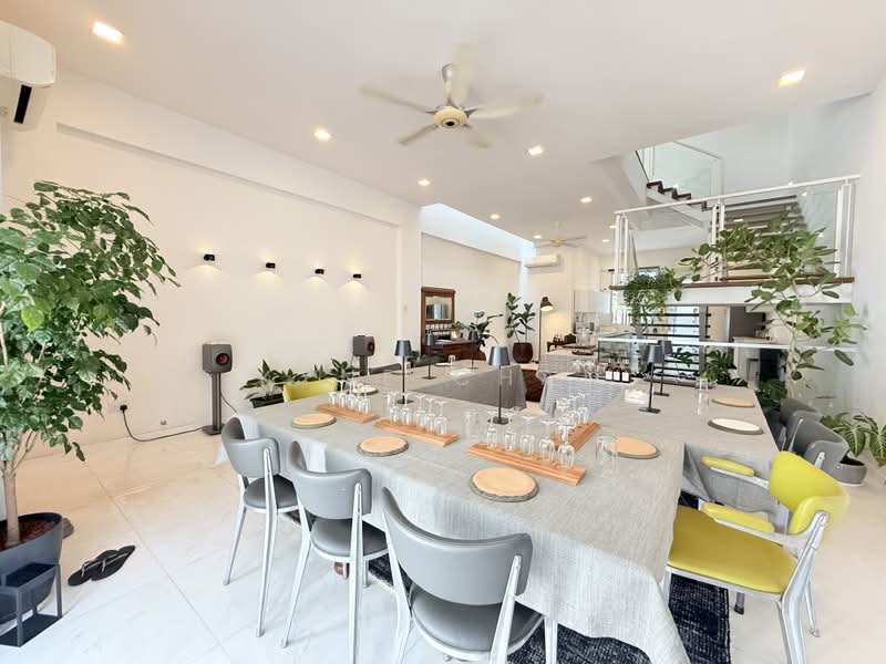 70A Grove Drive, , Room Rental, 180 sqft, Terraced House For Rent, by Kyne Chan, 500233891 - Dining Room - PropertyGuru.com.sg