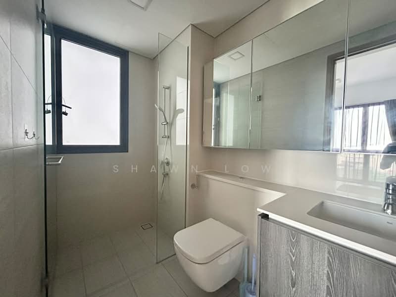 Lakeville, 1 Jurong Lake Link, 2 Bedrooms, 764 sqft, Condominium For Rent, by Shawn Low, 500233897 - Bathroom - PropertyGuru.com.sg