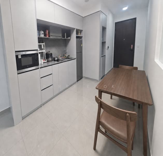 Parc Clematis, 8F Jalan Lempeng, 2 Bedrooms, 689 sqft, Condominium For Rent, by Barry Kwok, 500233898 - Kitchen - PropertyGuru.com.sg