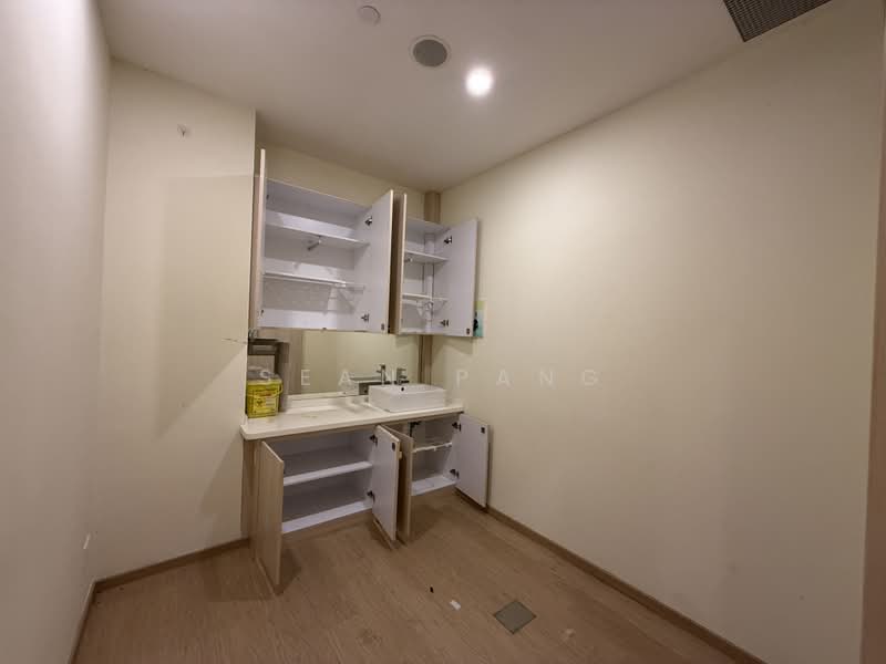 Services/Medical Space @ Somerset Vicinity | Prime Location, , 847 sqft, Other Retail For Rent, by Sean Pang, 500233918 - Bathroom - CommercialGuru.com.sg