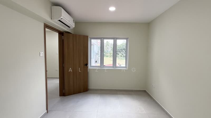 2 Joo Avenue, 2 Joo Avenue, 4 Bedrooms, 1,055 sqft, Walk-up Apartment For Rent, by Alize Ng, 500233920 - Bedroom 3 - PropertyGuru.com.sg