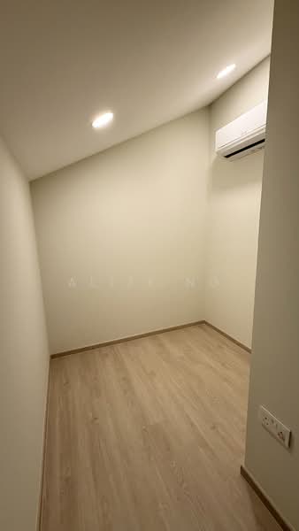 2 Joo Avenue, 2 Joo Avenue, 4 Bedrooms, 1,055 sqft, Walk-up Apartment For Rent, by Alize Ng, 500233920 - Bedroom 4 - PropertyGuru.com.sg