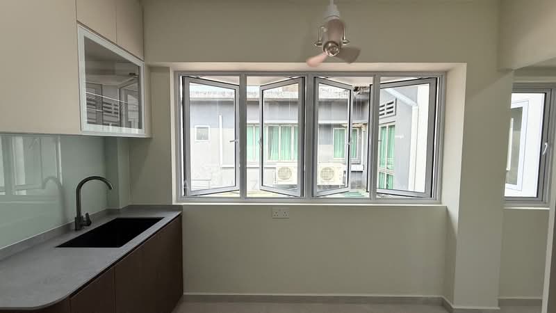 2 Joo Avenue, 2 Joo Avenue, 4 Bedrooms, 1,055 sqft, Walk-up Apartment For Rent, by Alize Ng, 500233920 - Kitchen - PropertyGuru.com.sg