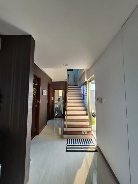 Suites Twenty Two, 25 Lorong G Telok Kurau, 3 Bedrooms, 1,905 sqft, Condominium For Sale, by Emilyn Tay, 500233928 - Entrance - PropertyGuru.com.sg