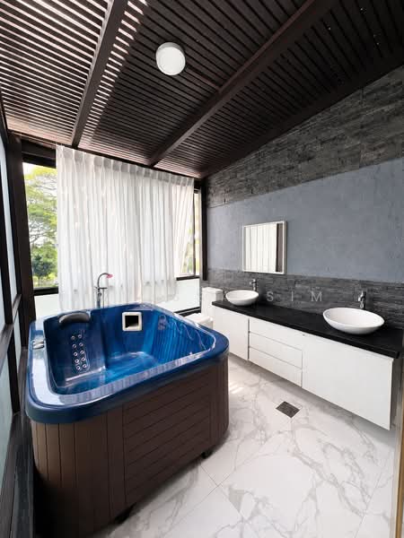 Sembawang Villas, , 5 Bedrooms, 4,000 sqft, Semi-Detached House For Sale, by Vanessa Sim, 500233933 - Bathroom - PropertyGuru.com.sg