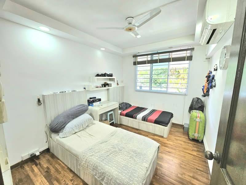 694 Hougang Street 61, 694 Hougang Street 61, 2 Bedrooms, 689 sqft, HDB Flat For Rent, by Jayden Chen, 500233937 - Bedroom - PropertyGuru.com.sg