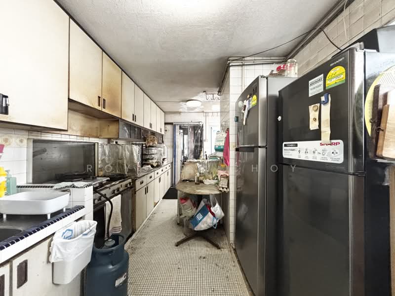 203 Jurong East Street 21, 203 Jurong East Street 21, Boon Lay / Jurong / Tuas, 3 Bedrooms, 1,302 sqft, HDB Flat For Sale, by Royston Choy, 500233949 - Kitchen - PropertyGuru.com.sg