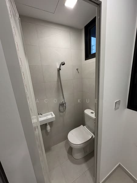 Norwood Grand, Admiralty / Woodlands, 4 Bedrooms, 1,313 sqft, Condominium For Sale, by Jacob Kuek, 500233993 - Bathroom - PropertyGuru.com.sg