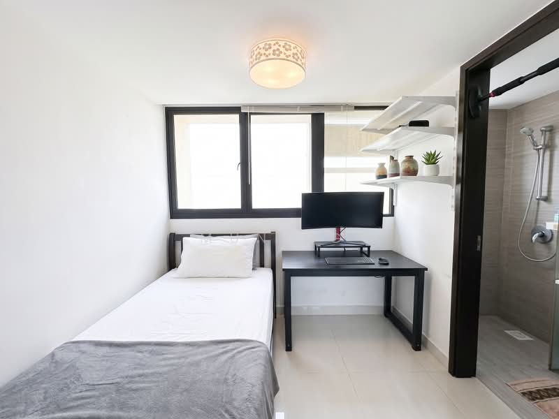 Guillemard Suites, 213 Guillemard Road, 2 Bedrooms, 700 sqft, Condominium For Sale, by Mun Ng, 500233998 - Bedroom 1 - PropertyGuru.com.sg