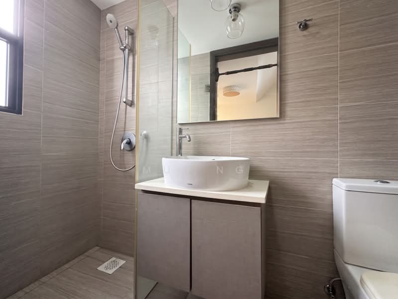 Guillemard Suites, 213 Guillemard Road, 2 Bedrooms, 700 sqft, Condominium For Sale, by Mun Ng, 500233998 - Bathroom 1 - PropertyGuru.com.sg