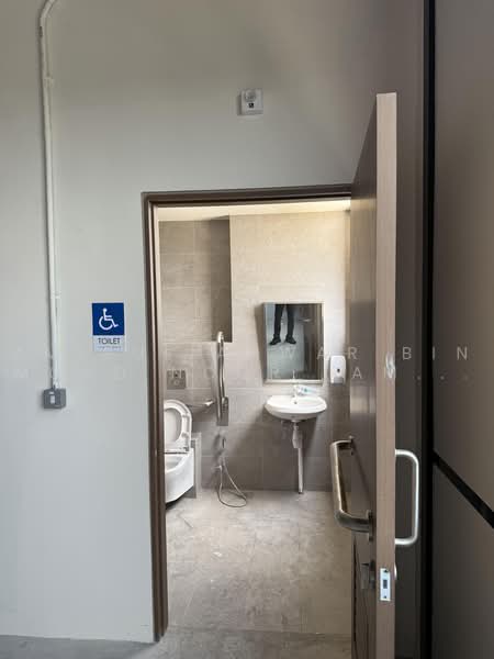 Stellar @ Tampines, 12 Tampines North Drive 4, 1,657 sqft, Factory / Workshop (B2) For Rent, by AMIRUL ANWAR BIN MOHD NOOR (AMIR MICHAEL), 500234009 - Bathroom - CommercialGuru.com.sg