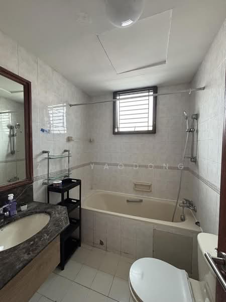 Parc Oasis, 35 Jurong East Avenue 1, Room Rental, 150 sqft, Condominium For Rent, by Zhu Yaodong, 500234016 - Bathroom - PropertyGuru.com.sg