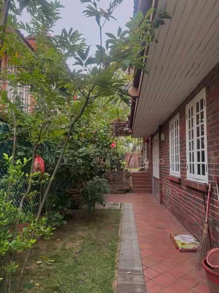 Thomson Hill Estate, , 5 Bedrooms, 4,500 sqft, Semi-Detached House For Sale, by Megan Soo, 500234019 - Exterior - PropertyGuru.com.sg