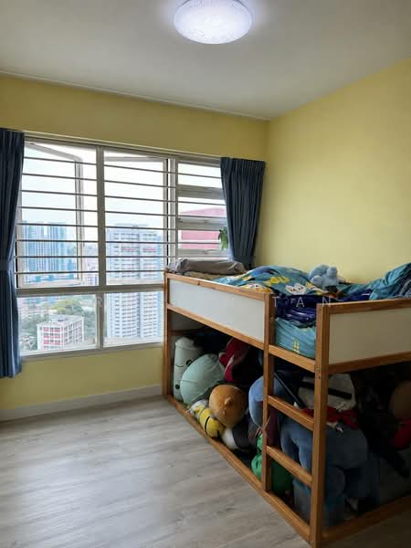 194B Bukit Batok West Avenue 6, 194B Bukit Batok West Avenue 6, 3 Bedrooms, 990 sqft, HDB Flat For Sale, by Brandan Tan, 500234025 - Bedroom - PropertyGuru.com.sg