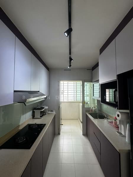 194B Bukit Batok West Avenue 6, 194B Bukit Batok West Avenue 6, 3 Bedrooms, 990 sqft, HDB Flat For Sale, by Brandan Tan, 500234025 - Kitchen - PropertyGuru.com.sg