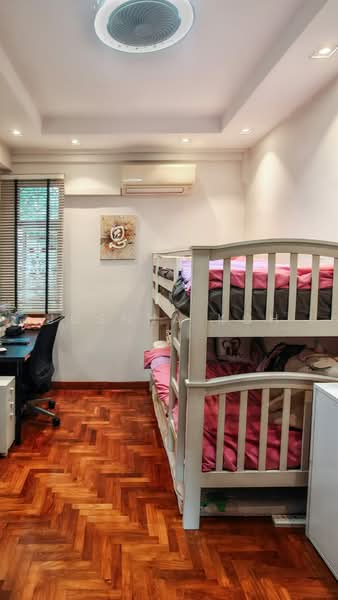 Chateau Le Fame, 51 Ewe Boon Road, Tanglin / Holland / Bukit Timah, 3 Bedrooms, 1,119 sqft, Apartment For Sale, by Joshua Koh, 500234027 - Bedroom - PropertyGuru.com.sg