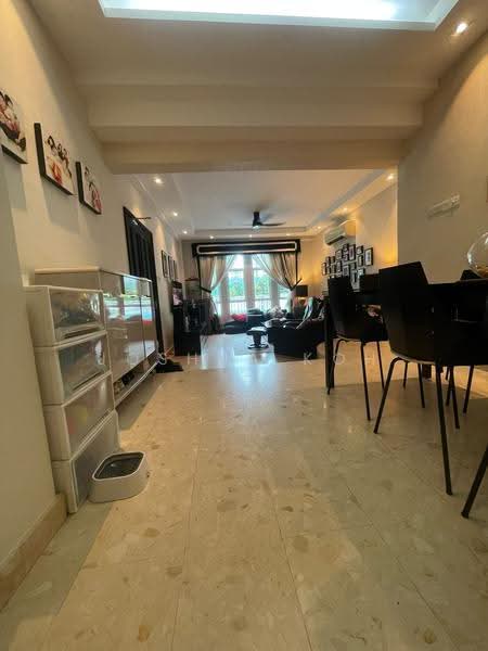 Chateau Le Fame, 51 Ewe Boon Road, Tanglin / Holland / Bukit Timah, 3 Bedrooms, 1,119 sqft, Apartment For Sale, by Joshua Koh, 500234027 - Living Room - PropertyGuru.com.sg