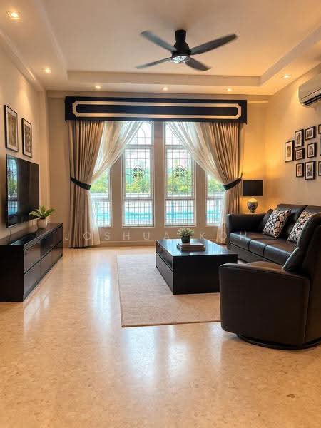 Chateau Le Fame, 51 Ewe Boon Road, Tanglin / Holland / Bukit Timah, 3 Bedrooms, 1,119 sqft, Apartment For Sale, by Joshua Koh, 500234027 - Living Room - PropertyGuru.com.sg