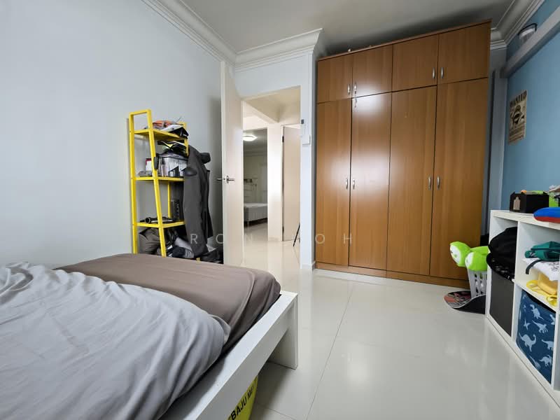 142 Bedok Reservoir Road, 142 Bedok Reservoir Road, Bedok / Upper East Coast, 3 Bedrooms, 904 sqft, HDB Flat For Sale, by Ron Loh, 500234047 - Bedroom - PropertyGuru.com.sg