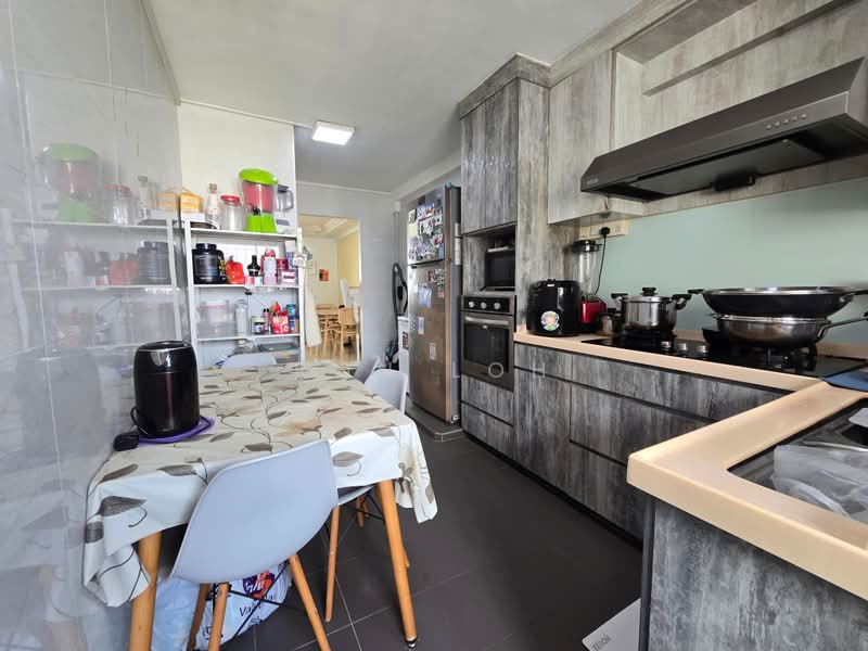142 Bedok Reservoir Road, 142 Bedok Reservoir Road, Bedok / Upper East Coast, 3 Bedrooms, 904 sqft, HDB Flat For Sale, by Ron Loh, 500234047 - Kitchen - PropertyGuru.com.sg