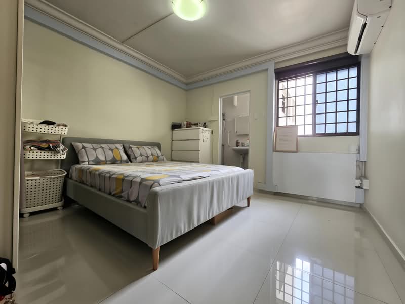 142 Bedok Reservoir Road, 142 Bedok Reservoir Road, Bedok / Upper East Coast, 3 Bedrooms, 904 sqft, HDB Flat For Sale, by Ron Loh, 500234047 - Bedroom - PropertyGuru.com.sg