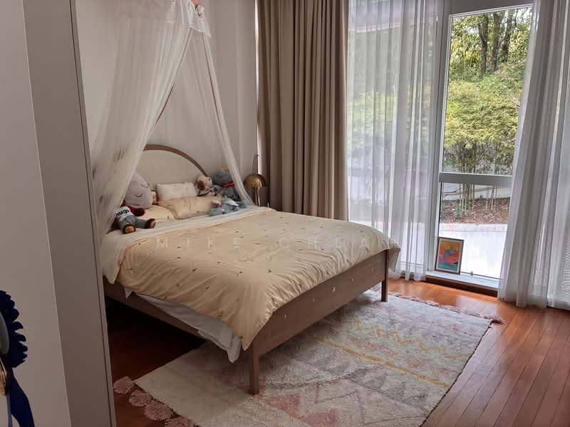 Gallop Green, 13 Woollerton Park, 5 Bedrooms, 4,338 sqft, Town House For Sale, by Mike Cheah, 500234055 - Bedroom - PropertyGuru.com.sg