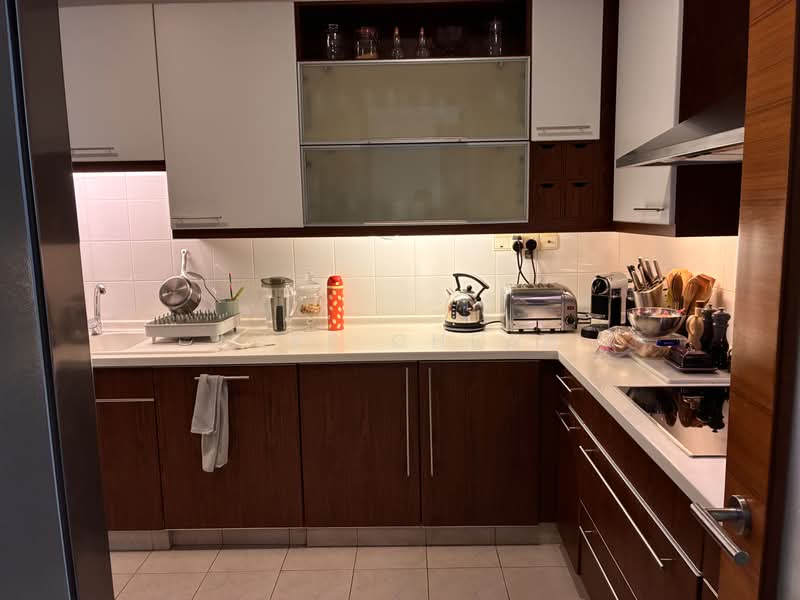 Gallop Green, 13 Woollerton Park, 5 Bedrooms, 4,338 sqft, Town House For Sale, by Mike Cheah, 500234055 - Kitchen - PropertyGuru.com.sg
