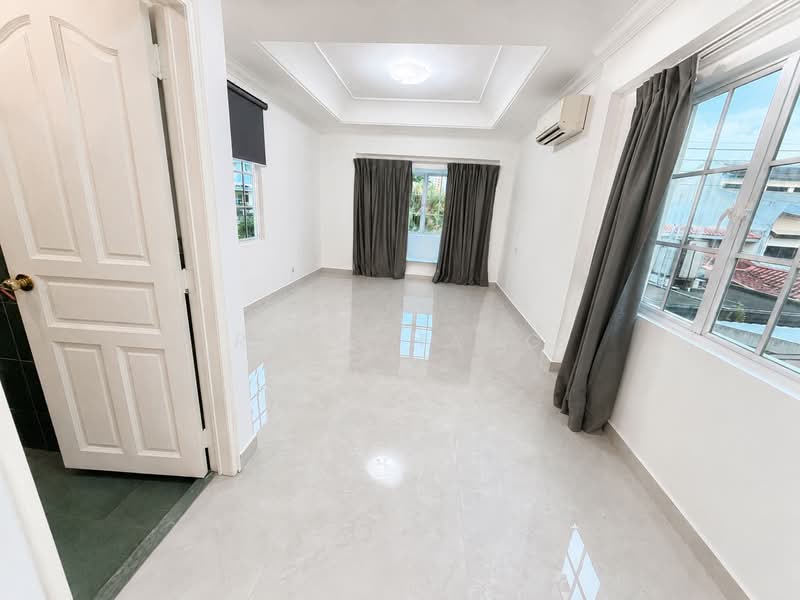 Jalan Tarum, Jalan Tarum, 5 Bedrooms, 3,500 sqft, Detached House For Rent, by Ray Zhang, 500234058 - Living Room - PropertyGuru.com.sg