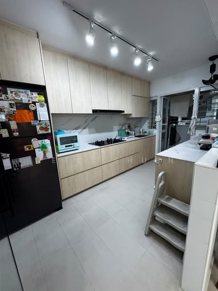 618A Tampines Street 61, 618A Tampines Street 61, 3 Bedrooms, 1,216 sqft, HDB Flat For Sale, by Peter Shuen, 500234082 - Kitchen - PropertyGuru.com.sg