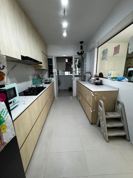 618A Tampines Street 61, 618A Tampines Street 61, 3 Bedrooms, 1,216 sqft, HDB Flat For Sale, by Peter Shuen, 500234082 - Kitchen - PropertyGuru.com.sg